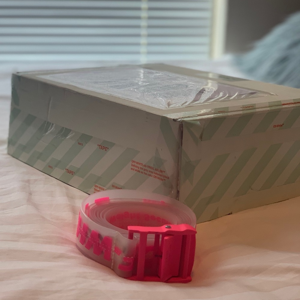 Off-White Transparent Fuchsia Belt